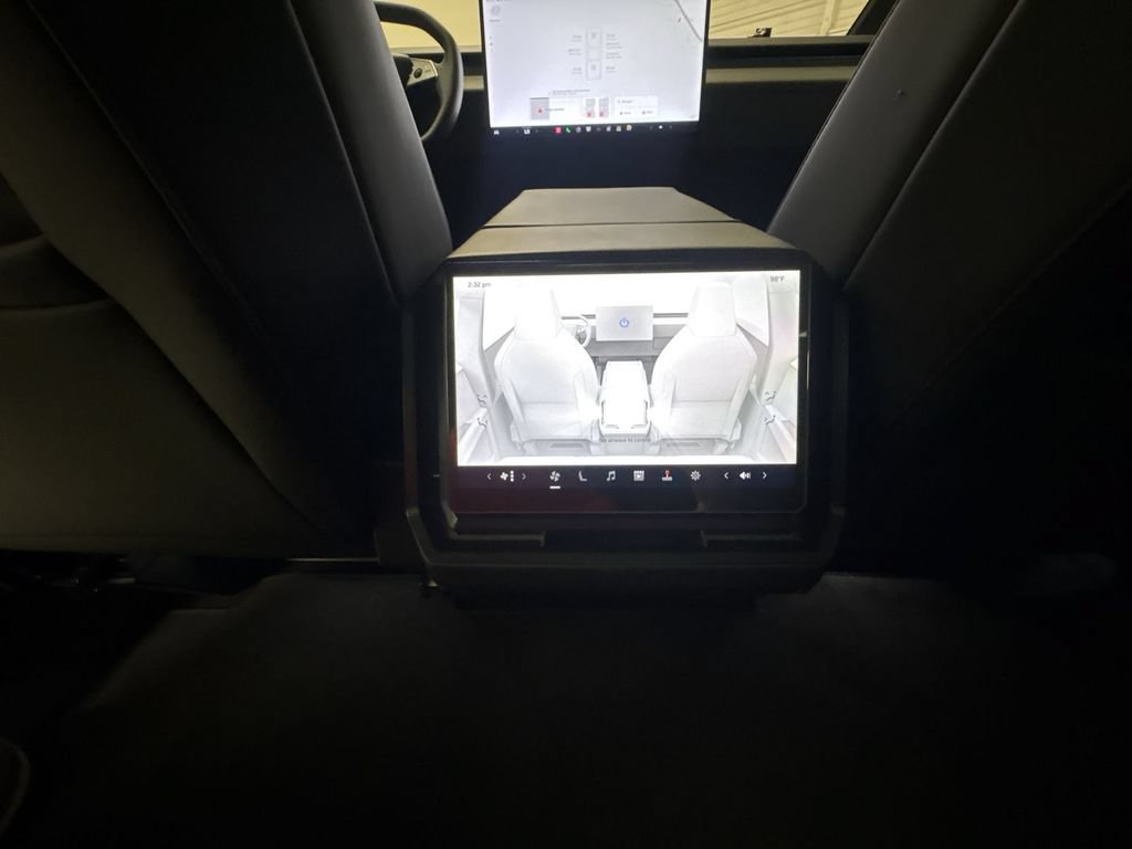 Used 2025 Tesla Cybertruck AWD Crew Cab image 22