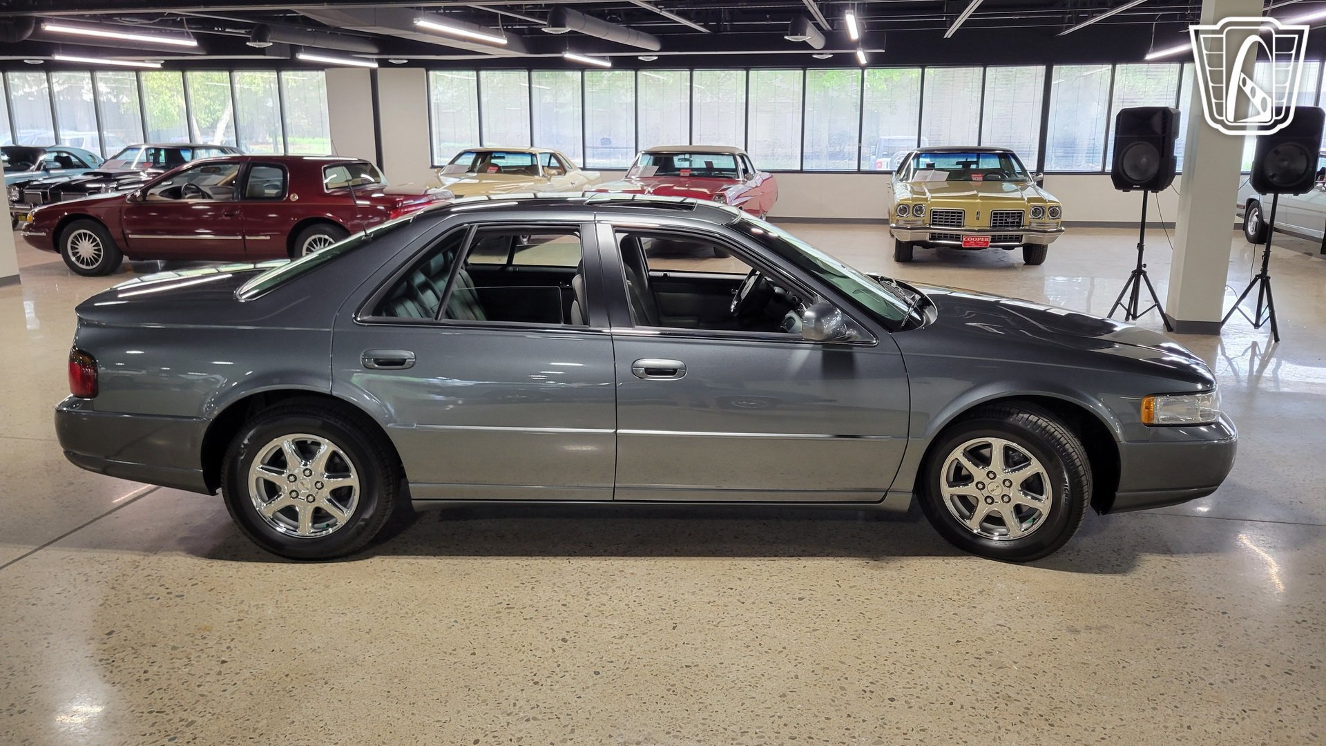 Used 2004 Cadillac Seville SLS w/ Preferred Equipment Group FWD image 38