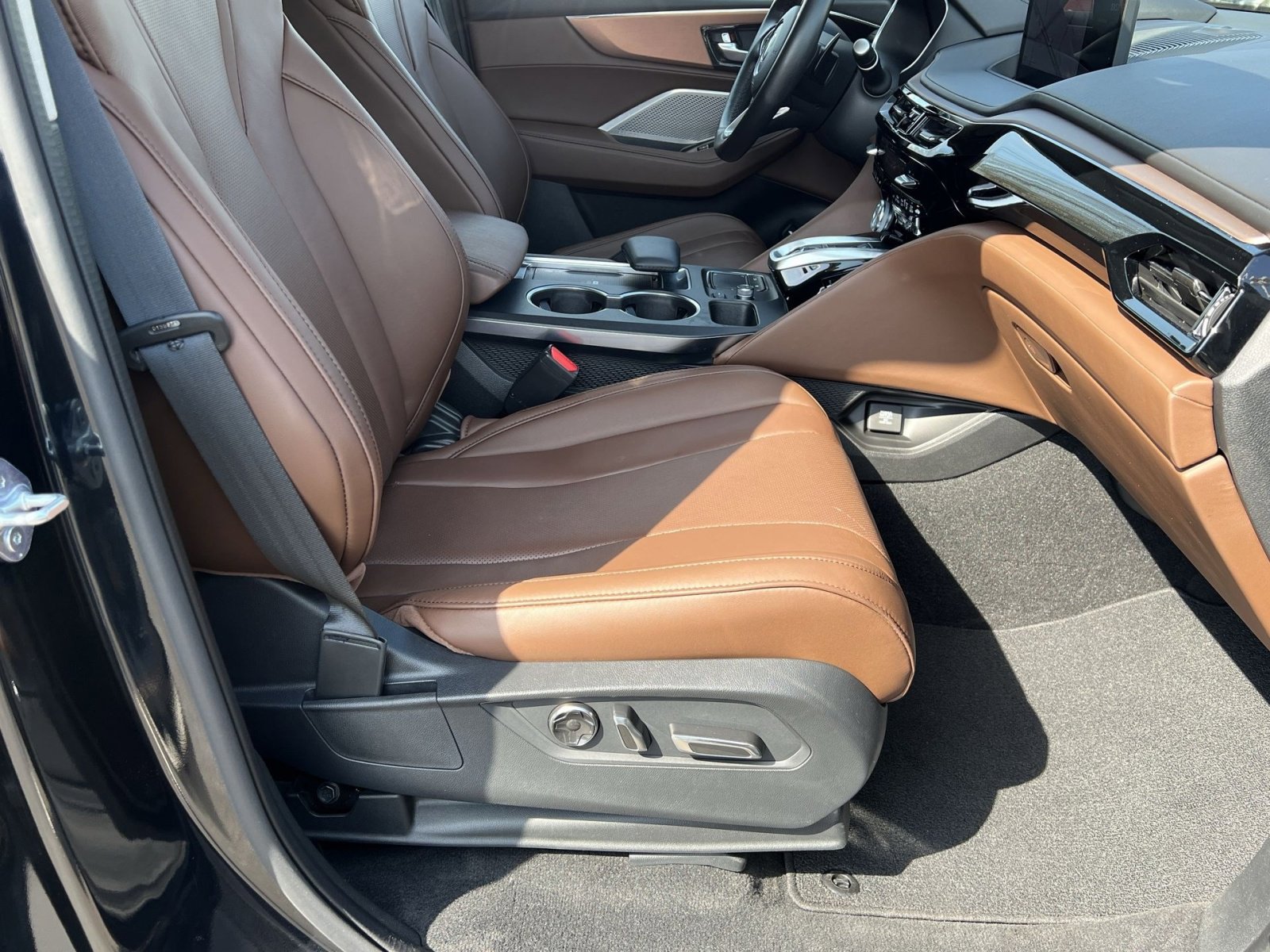 Certified 2024 Acura MDX SH-AWD w/ Technology Package image 26