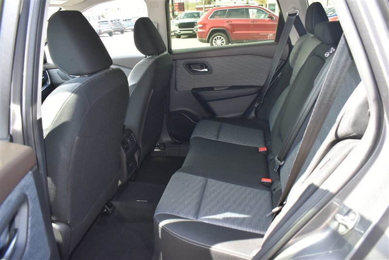 Used 2023 Nissan Rogue SV AWD/4WD image 23