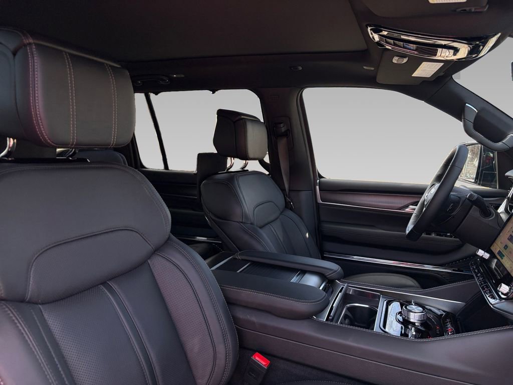 New 2026 Jeep Grand Wagoneer Summit w/ Rear Seat Video Group I image 10
