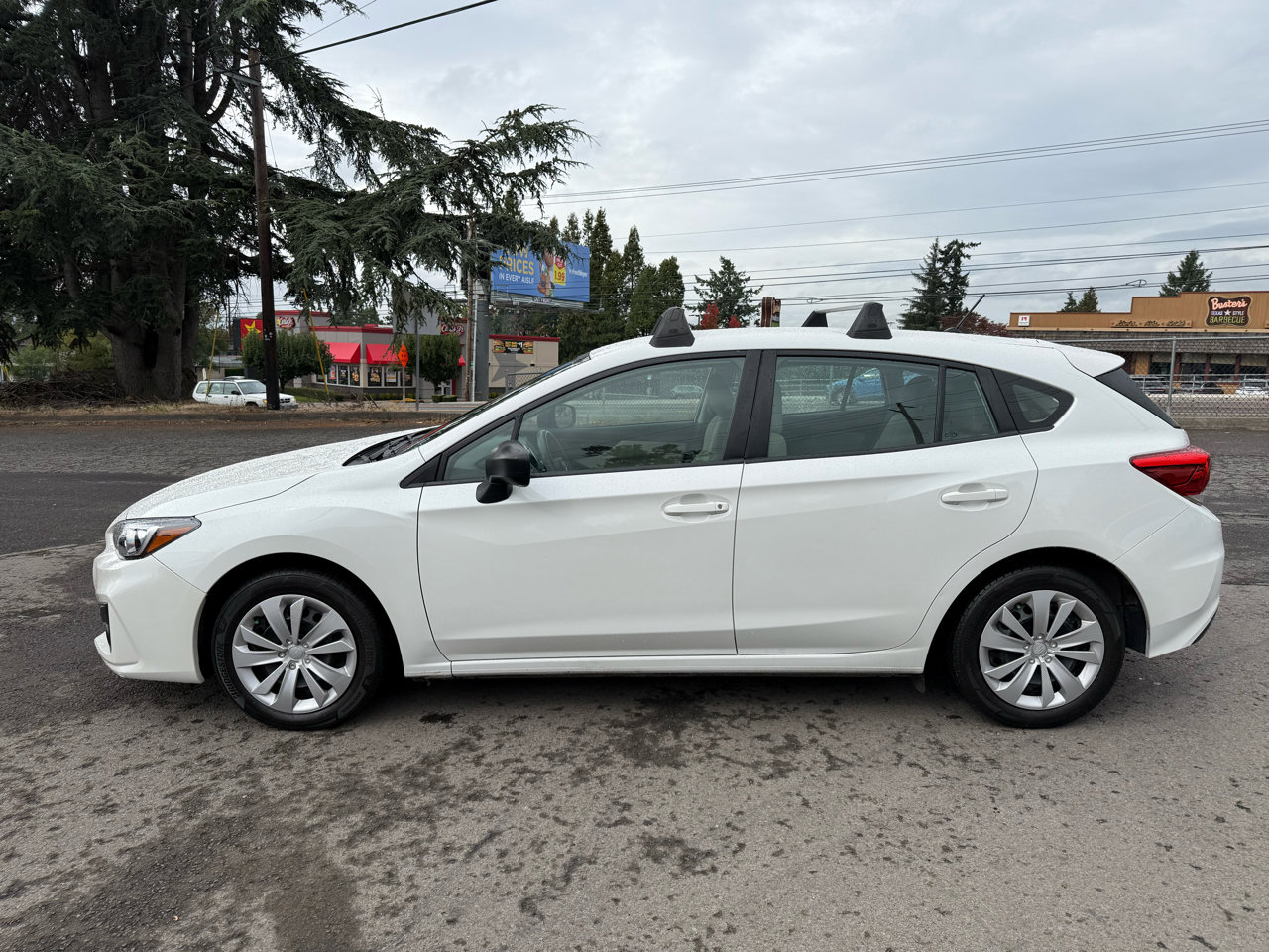 Used 2019 Subaru Impreza 2.0i image 2