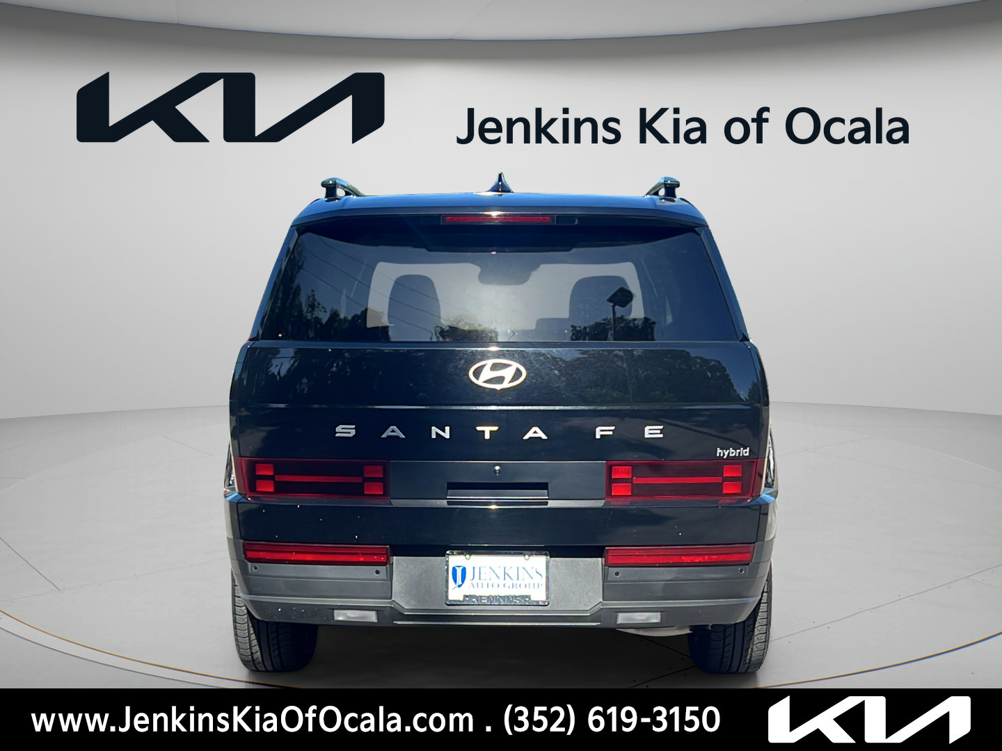 Used 2025 Hyundai Santa Fe SEL FWD image 4