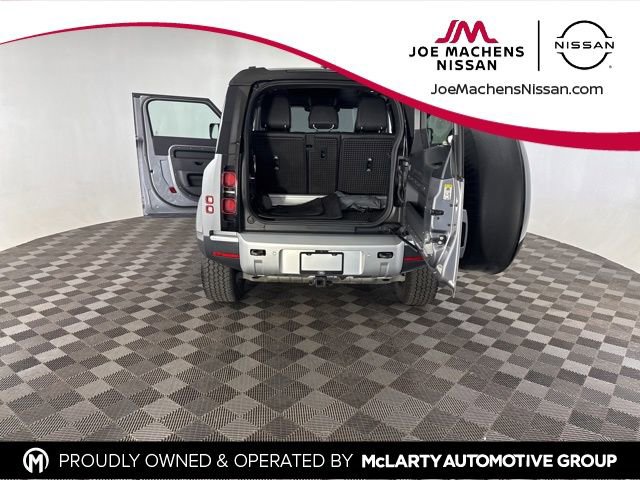 Used 2023 Land Rover Defender 90 S image 15