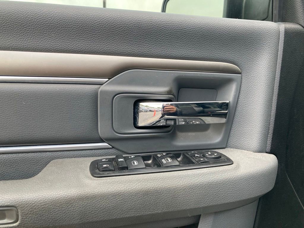 Used 2017 RAM 1500 Lone Star AWD/4WD image 11