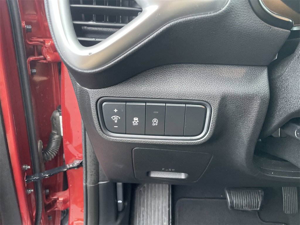 Certified 2023 Kia Soul LX image 17