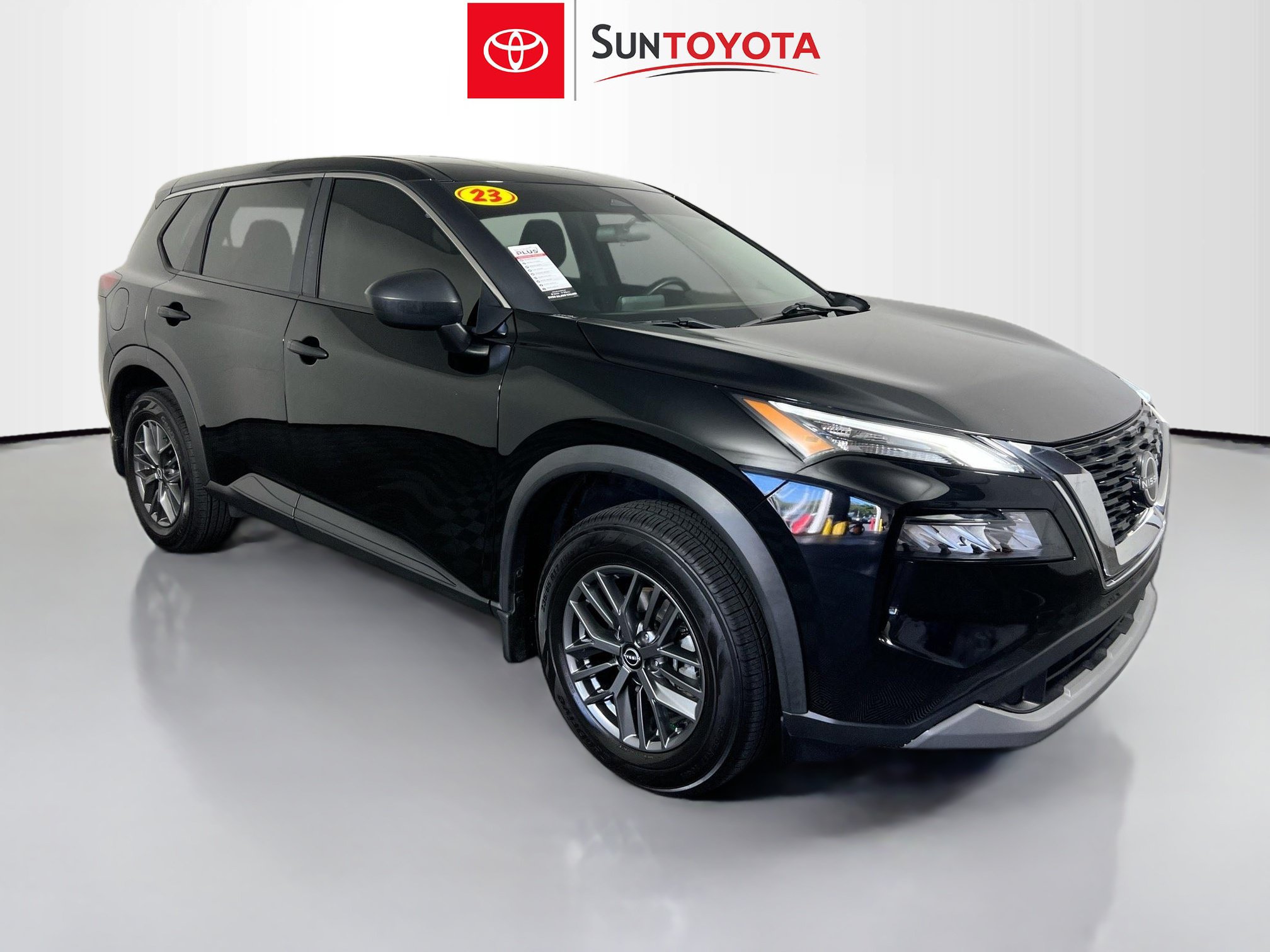 Used 2023 Nissan Rogue S FWD image 1