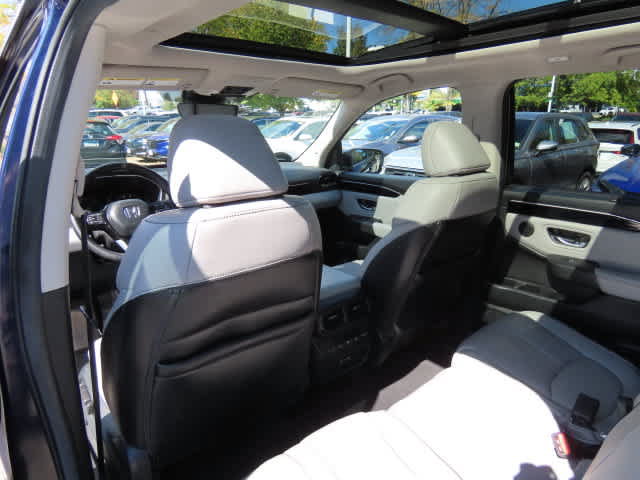 Certified 2024 Honda Pilot Touring image 17