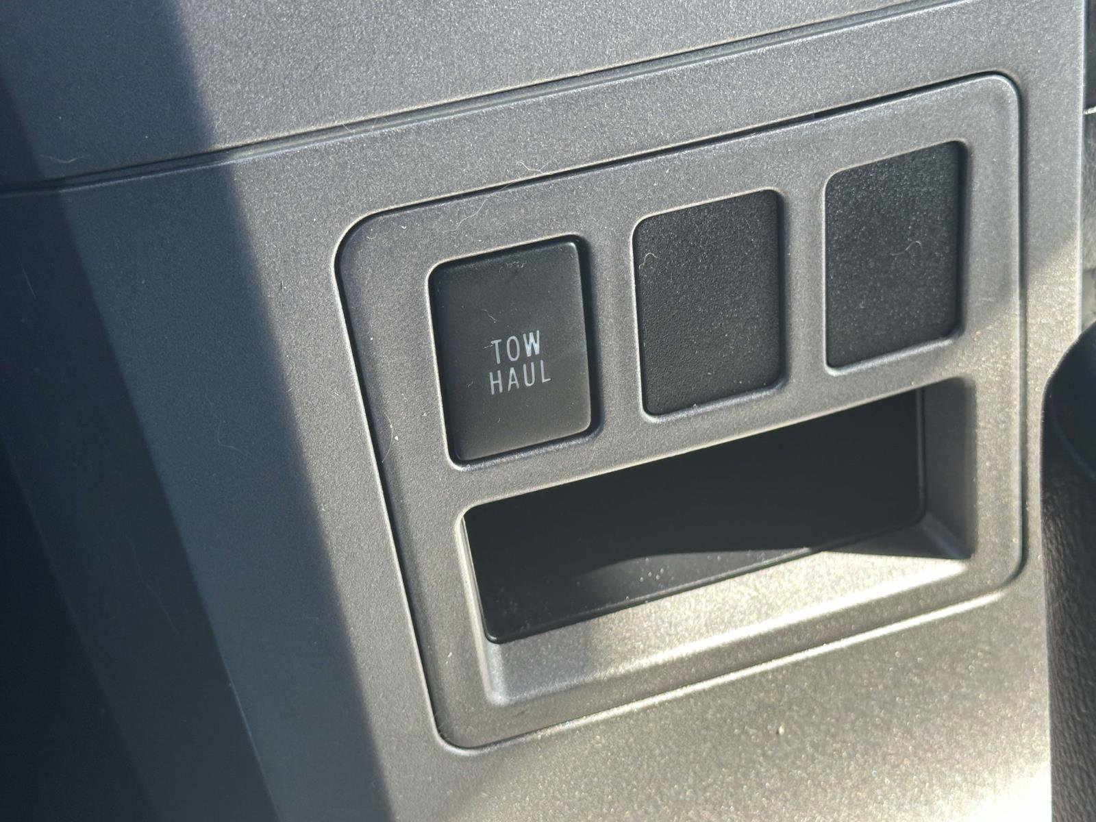 Used 2012 Toyota Tundra 4x4 Double Cab w/ TRD Off-Road Pkg image 31