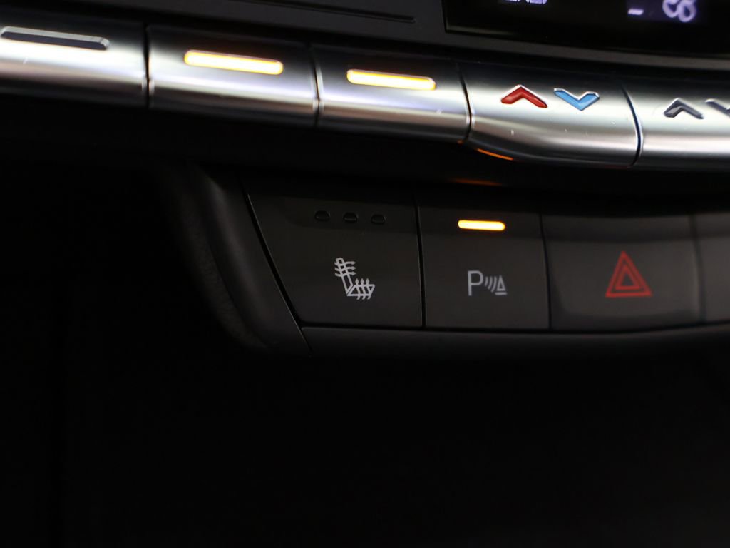 Used 2020 Cadillac XT4 Premium Luxury w/ Cold Weather Package AWD/4WD image 54