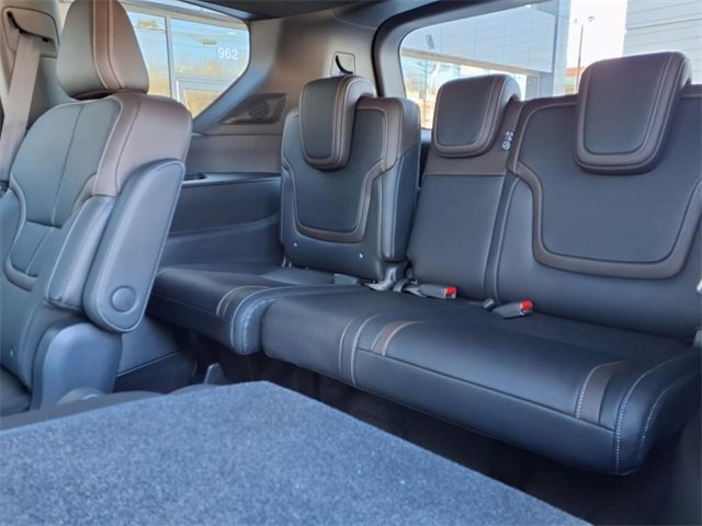 New 2025 Nissan Armada SL w/ Captain's Chari Seat Package image 15