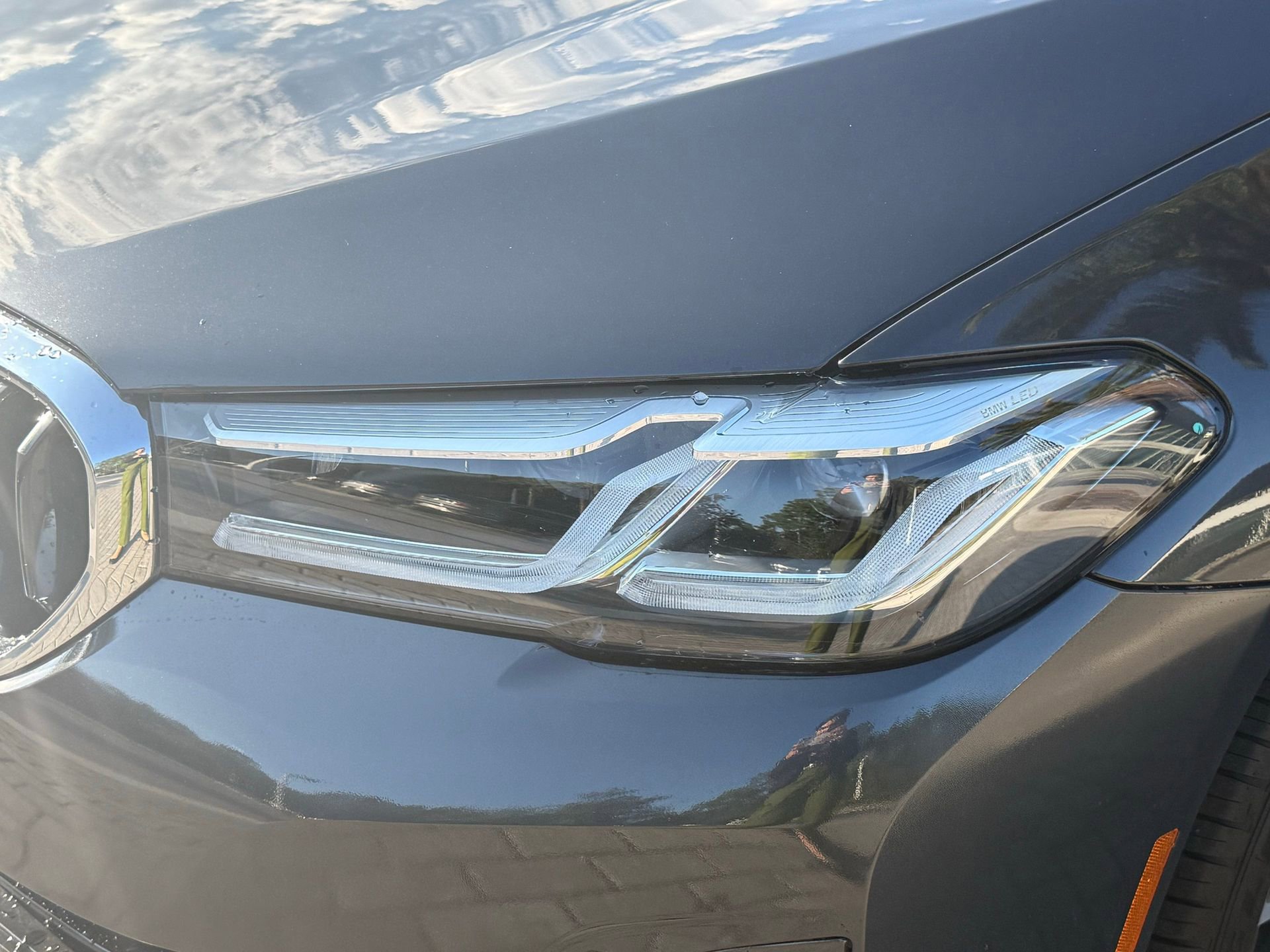 Used 2023 BMW 530e xDrive w/ Premium Package image 17