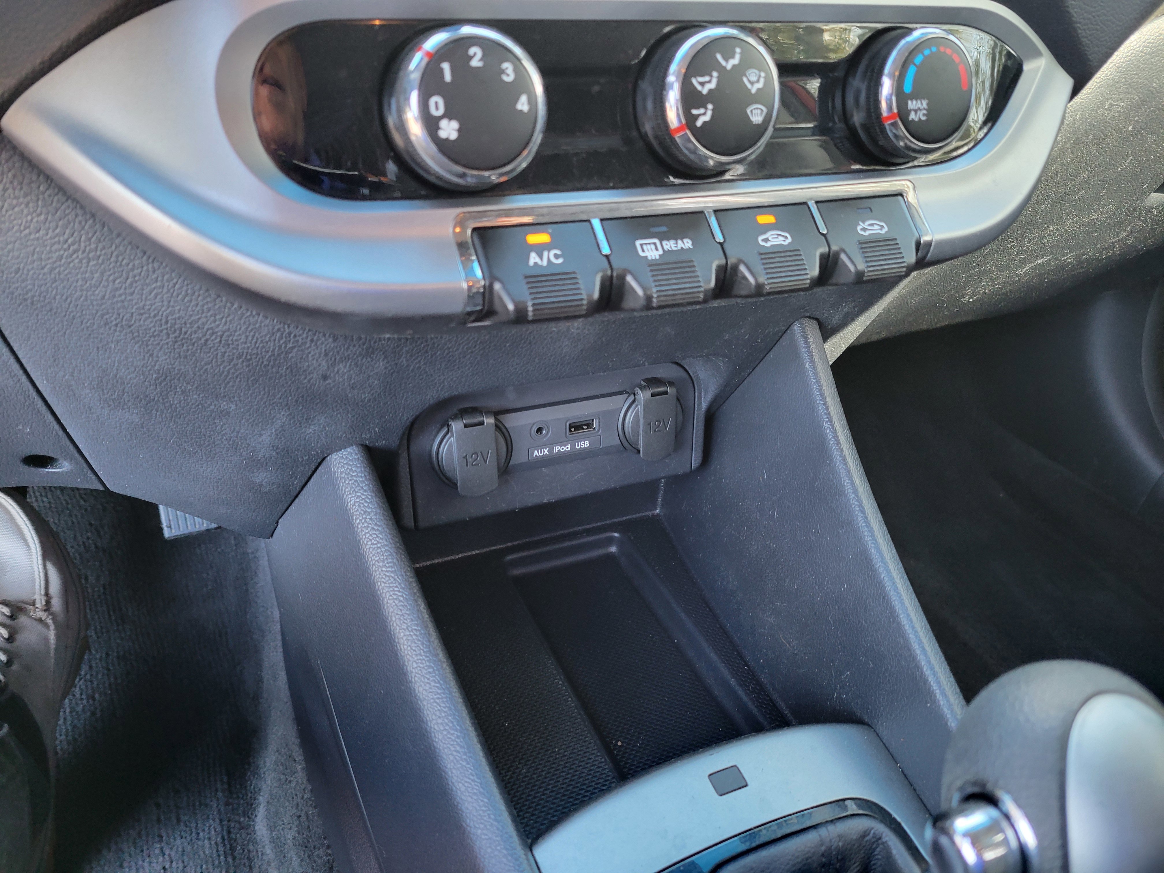 Used 2015 Kia Rio EX image 21