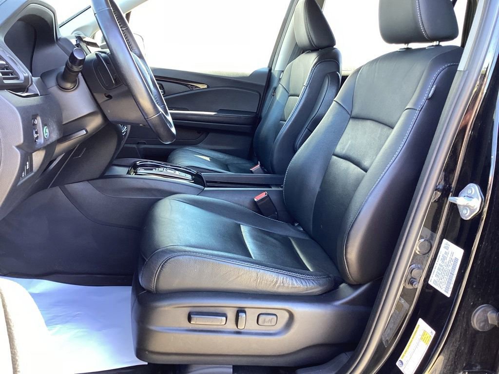 Used 2021 Honda Pilot Touring image 12