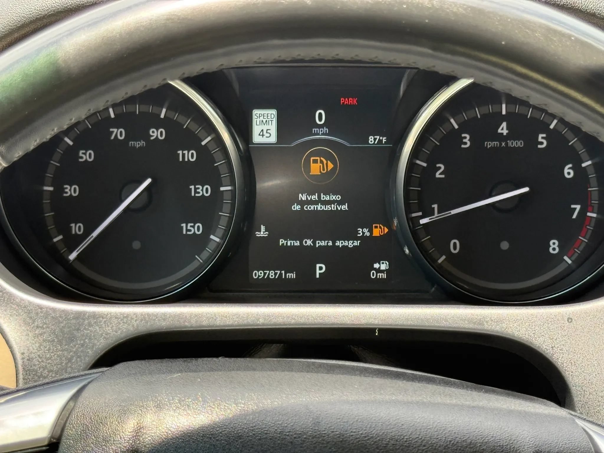 Used 2017 Land Rover Discovery Sport HSE AWD/4WD image 8