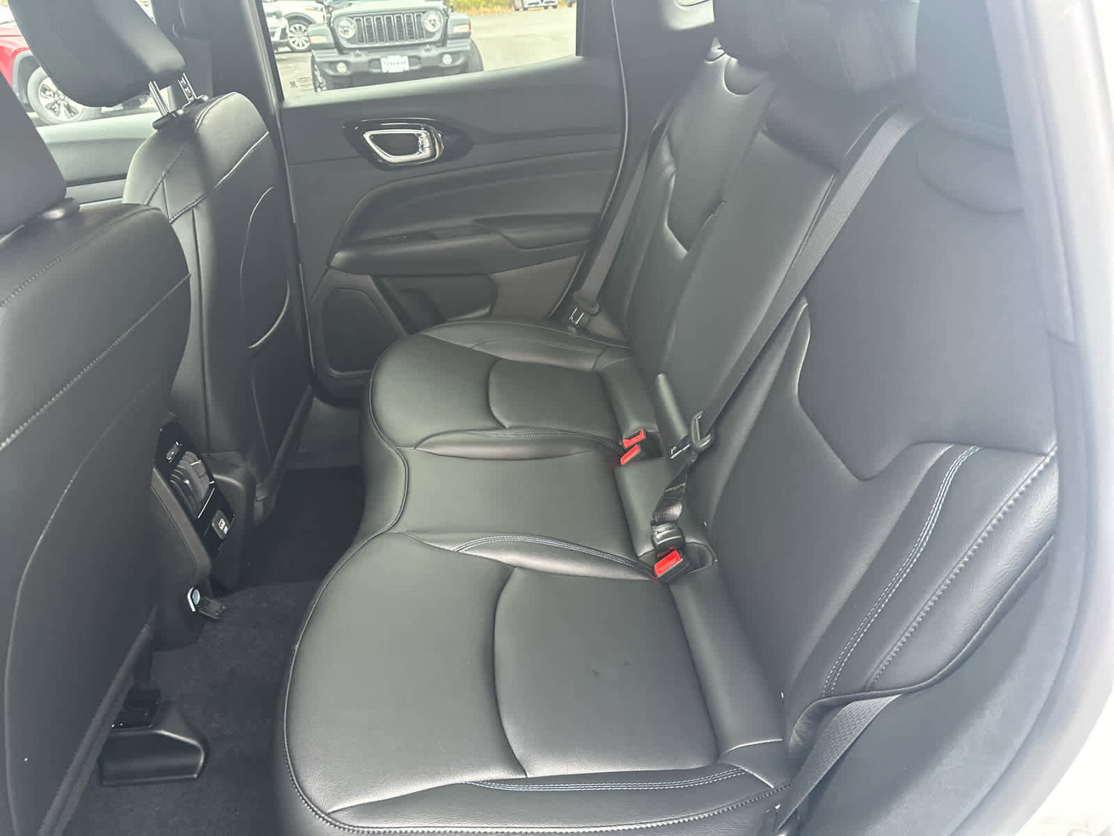 New 2026 Jeep Compass Limited AWD/4WD image 25