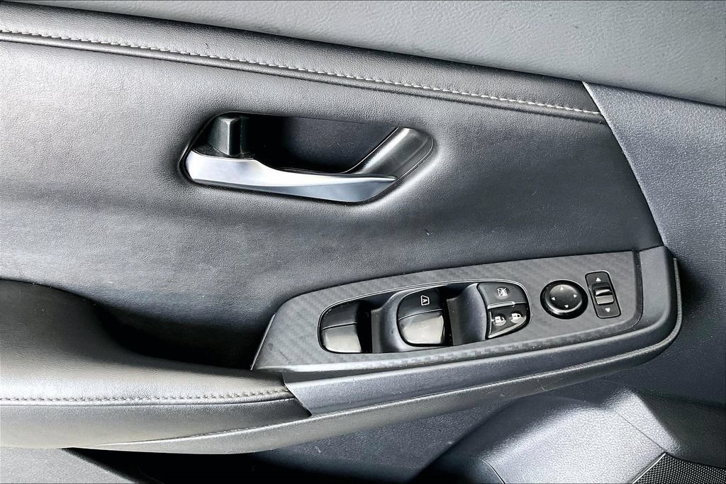 Used 2022 Nissan Sentra SV w/ Trunk Package FWD image 32