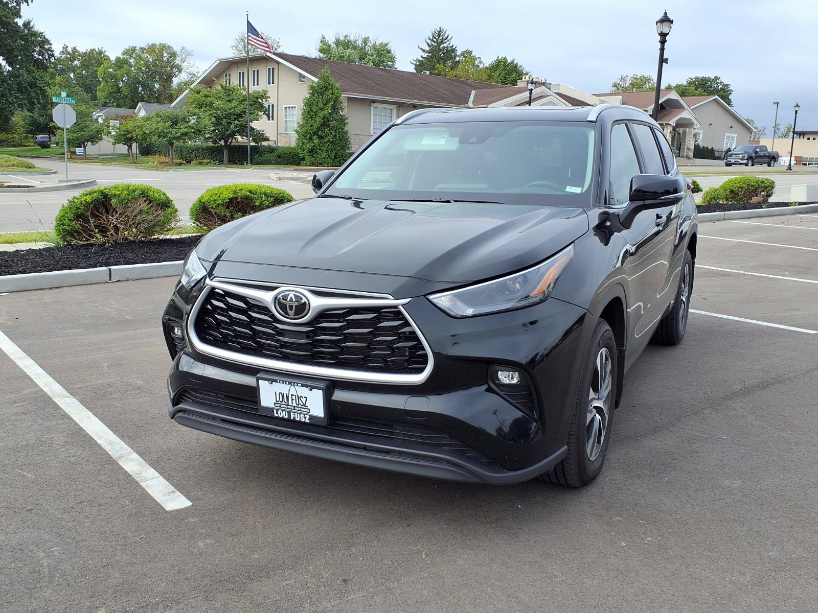 Certified 2026 Toyota Highlander XLE AWD/4WD image 30