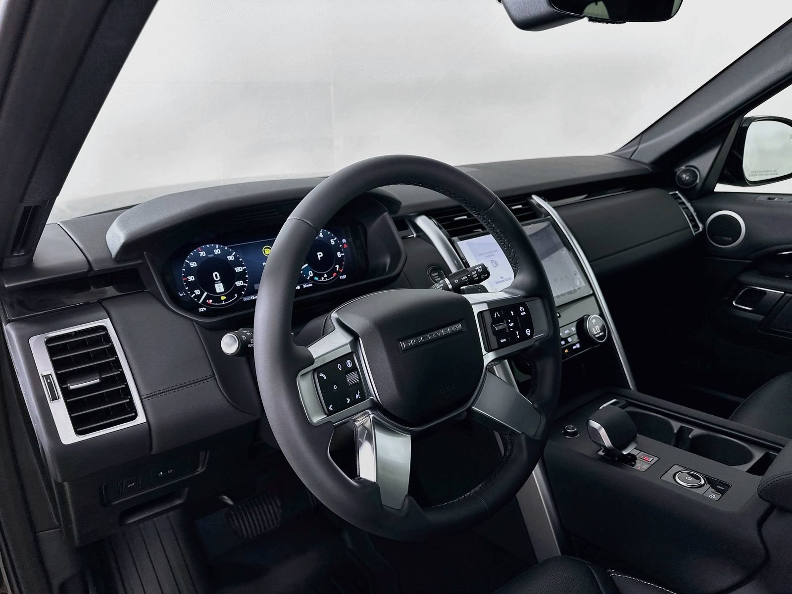 New 2026 Land Rover Discovery S AWD/4WD image 31