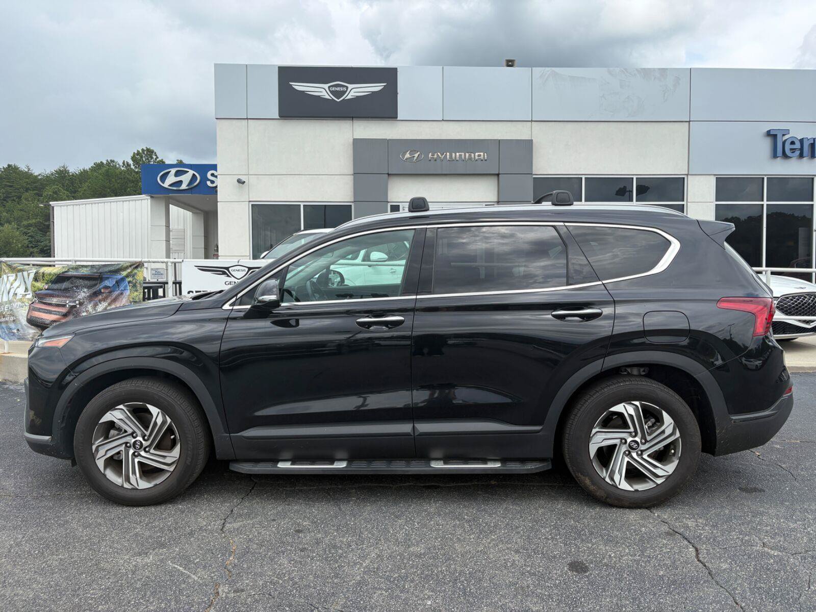 Used 2023 Hyundai Santa Fe SEL FWD image 4