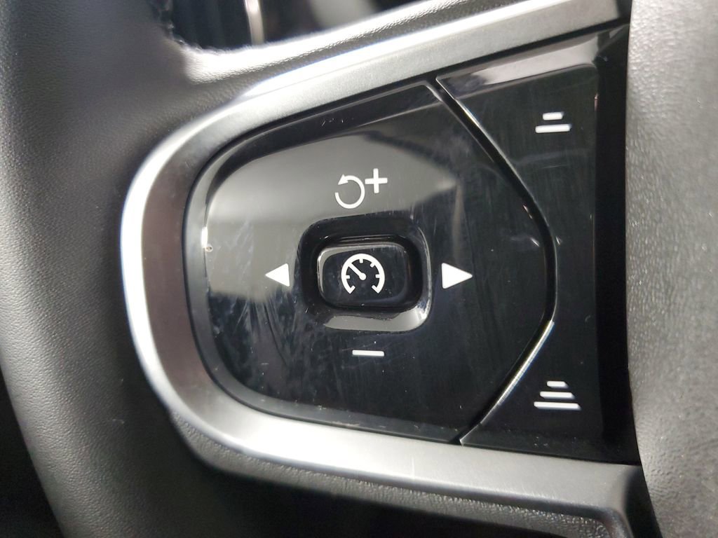 Used 2026 Volvo XC60 B5 Ultra w/ Protection Package Premier image 26