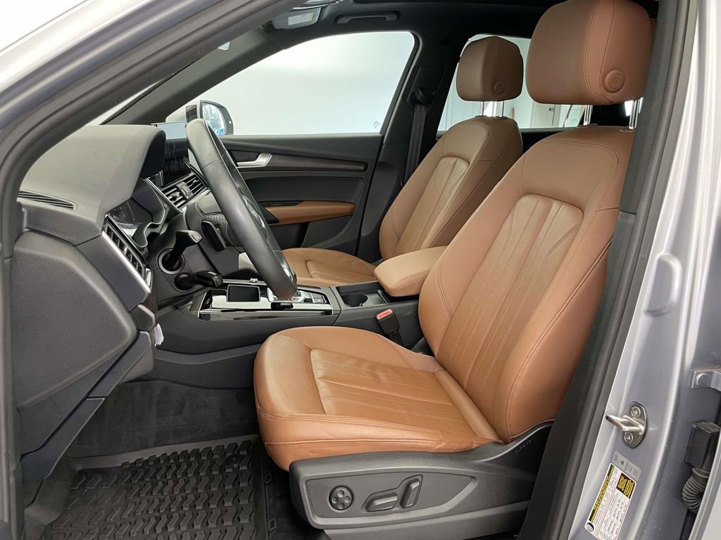 Certified 2023 Audi Q5 2.0T Premium w/ Convenience Package image 5