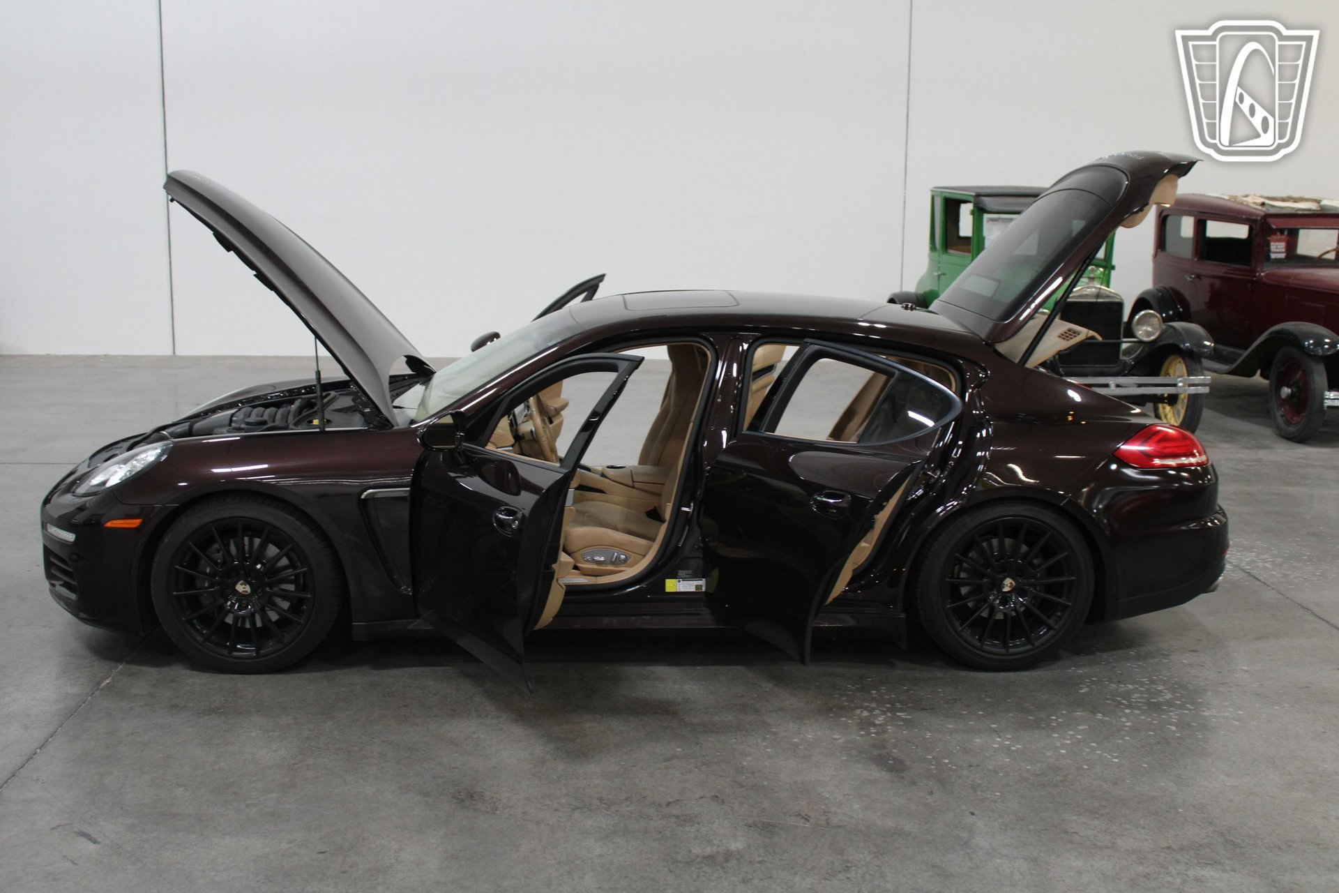 Used 2014 Porsche Panamera 4 image 31