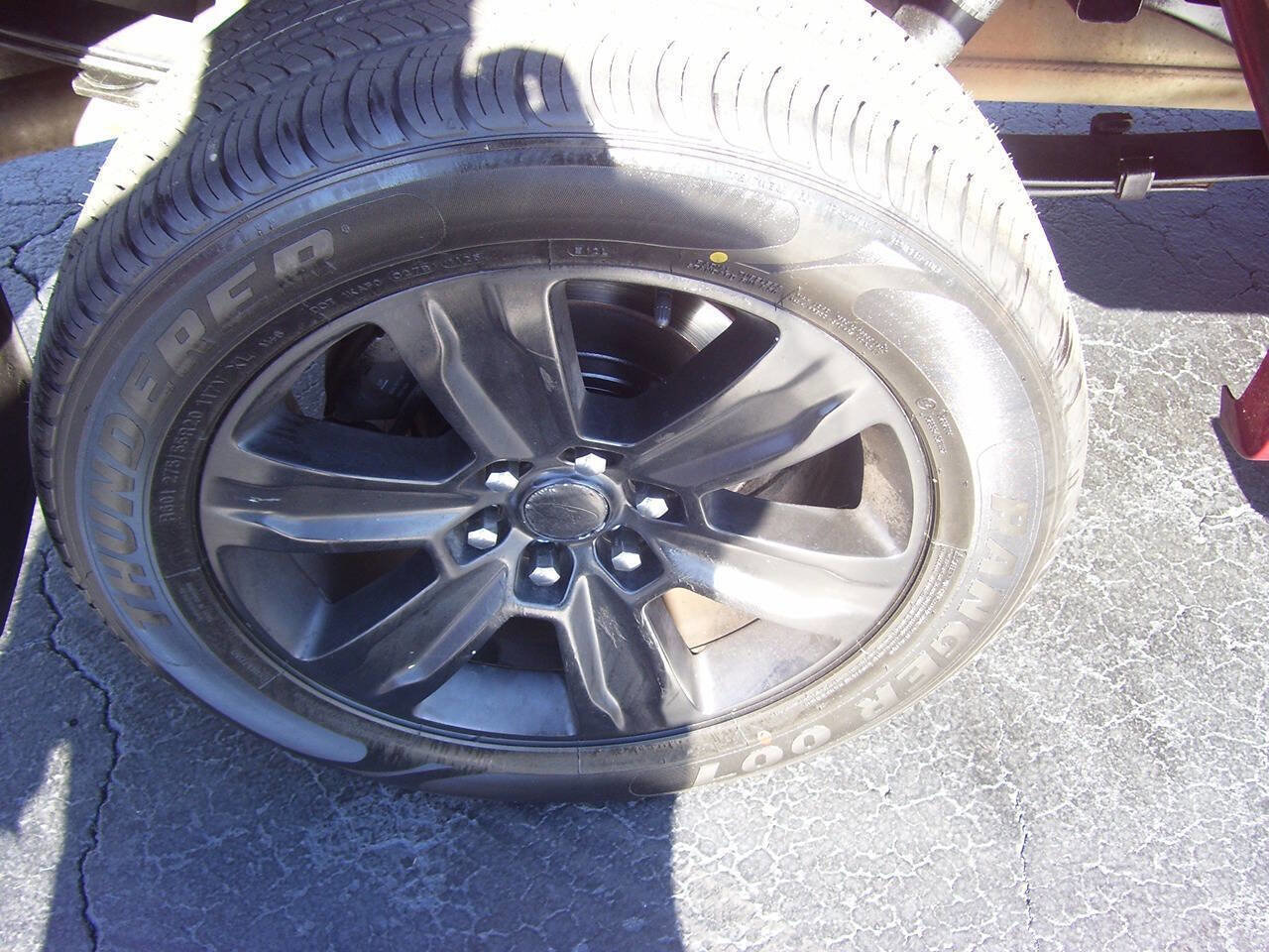 Used 2015 Ford F150 Platinum w/ Technology Package image 3