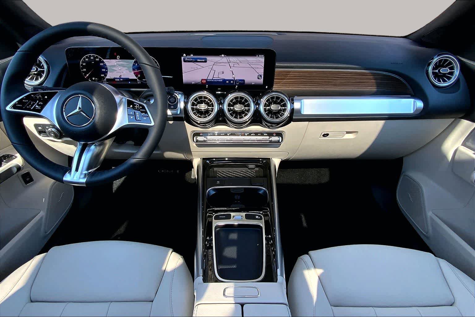 New 2026 Mercedes-Benz GLB 250 4MATIC image 5