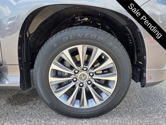 Used 2023 Lexus GX 460 Luxury w/ Accessory Package image 22