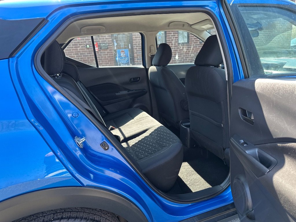 Used 2022 Nissan Kicks S image 15