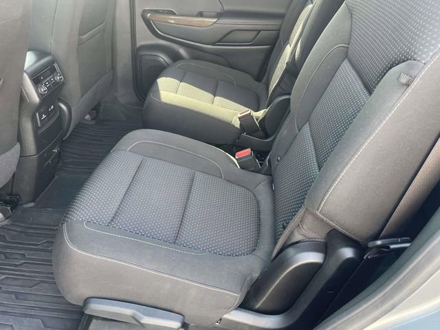 Used 2023 GMC Acadia SLE w/ Driver Convenience Package FWD image 12