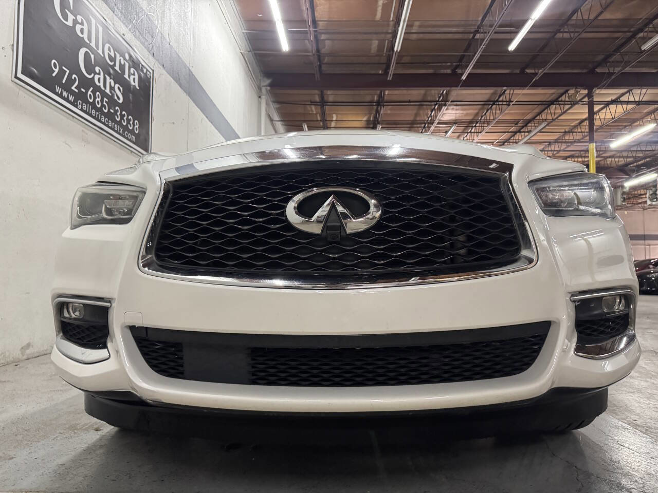 Used 2019 INFINITI QX60 Luxe w/ Essential Package image 5