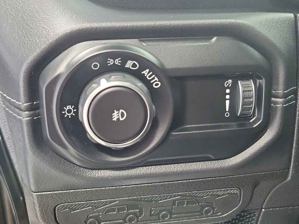 Used 2024 Jeep Wrangler Sahara w/ Safety Group image 27