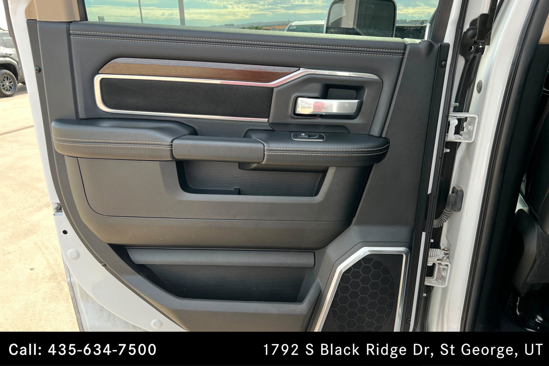 Used 2022 RAM 2500 Laramie AWD/4WD image 18