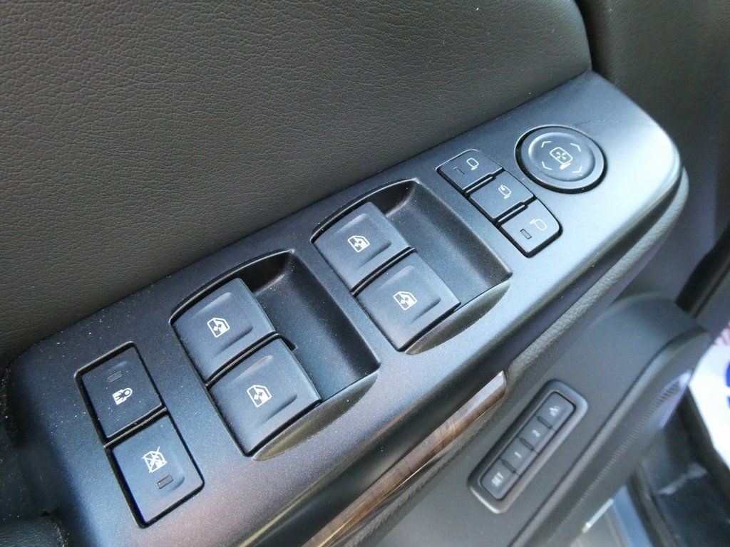 Used 2018 Chevrolet Tahoe LT image 28