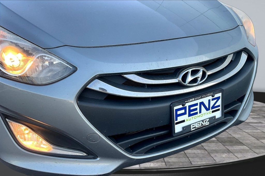 Used 2015 Hyundai Elantra GT w/ Option Group 03 FWD image 33