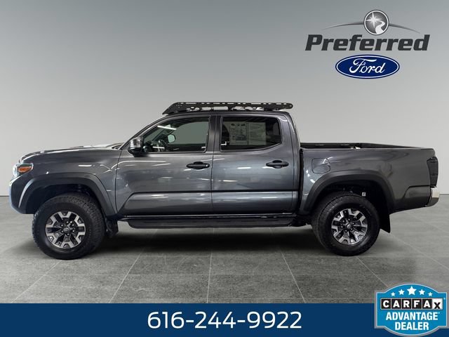 Used 2022 Toyota Tacoma TRD Off-Road AWD/4WD image 9