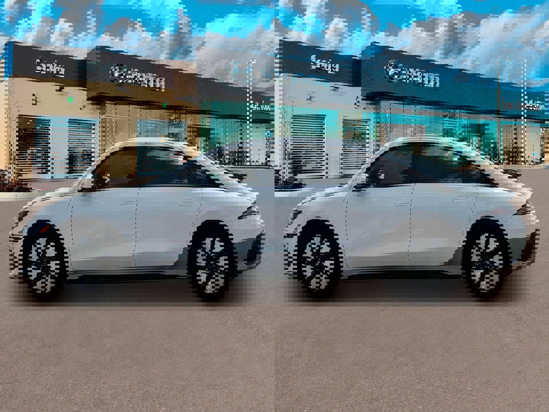 New 2025 Hyundai Ioniq 6 SE image 3