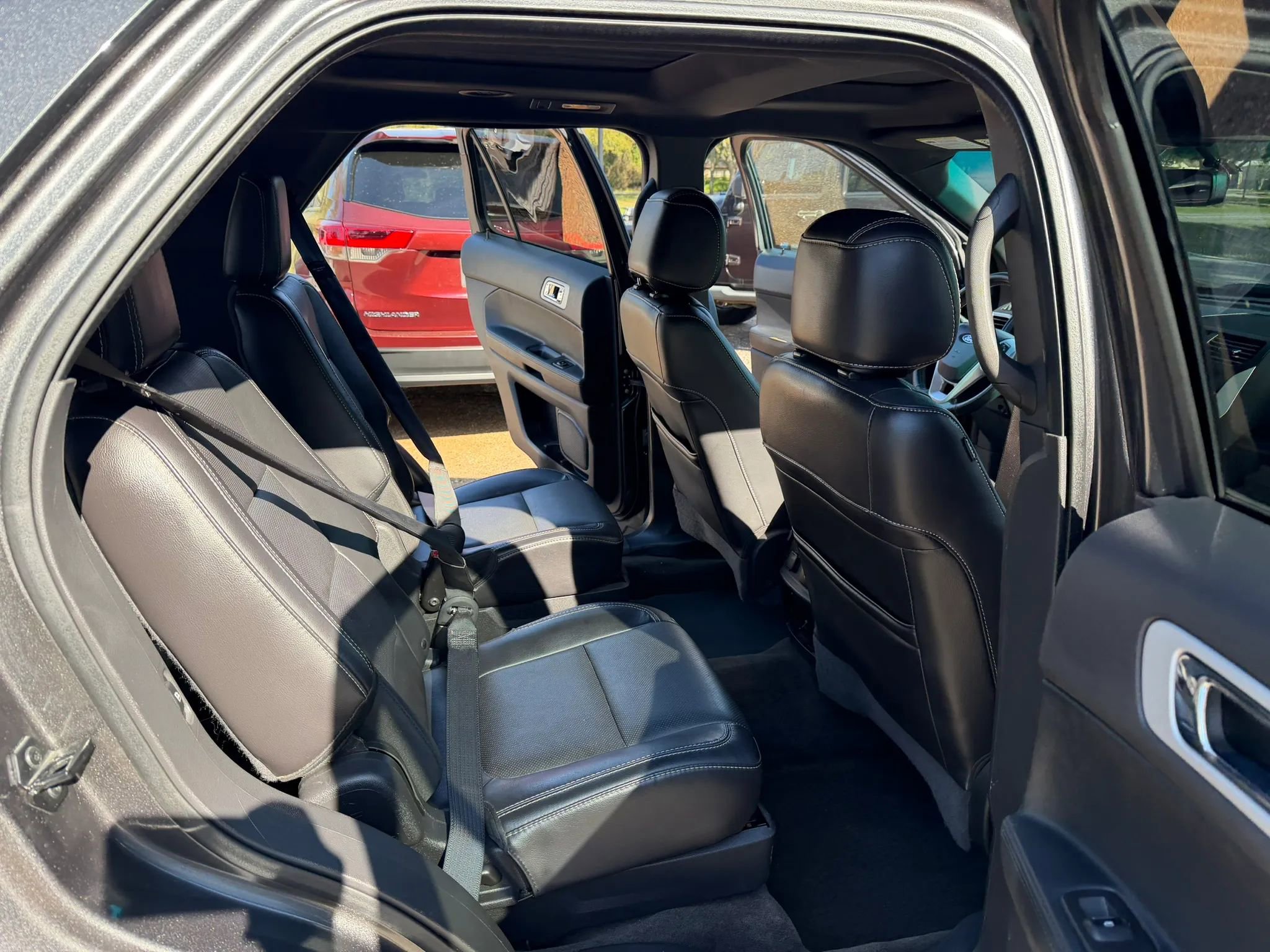 Used 2015 Ford Explorer Sport w/ Equipment Group 401A image 11