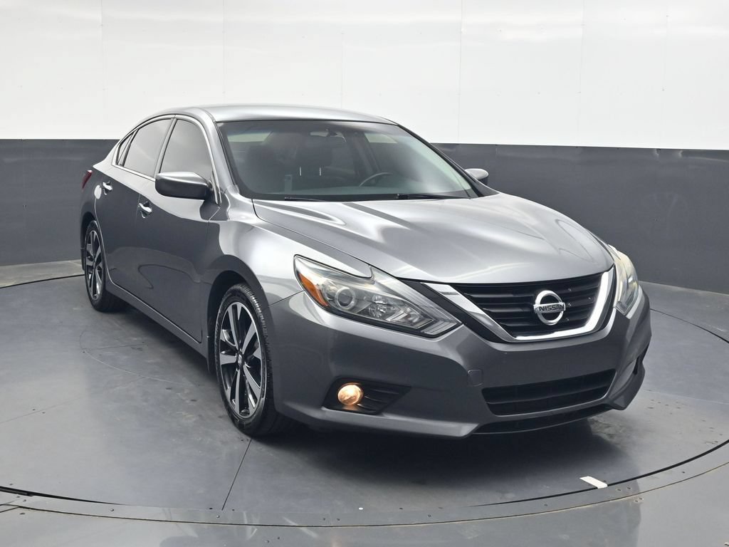 Used 2018 Nissan Altima 2.5 SR FWD image 2