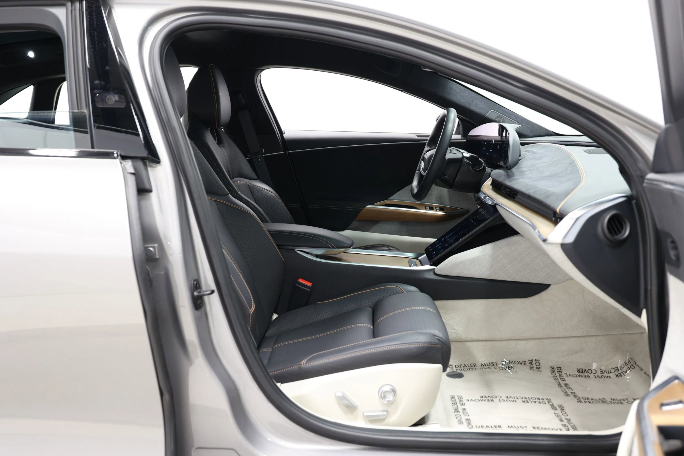 Used 2023 Lucid Air Grand Touring image 82