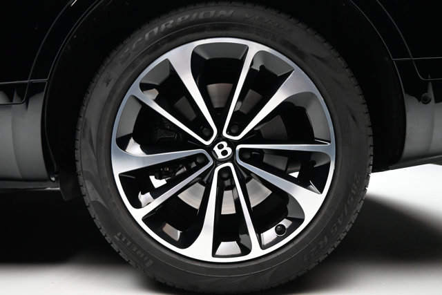 Used 2019 Bentley Bentayga AWD/4WD image 41
