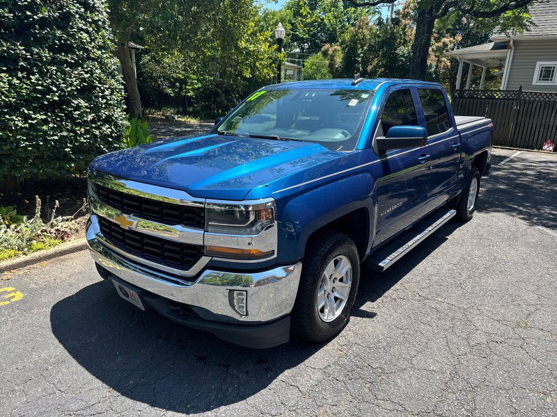 Used 2017 Chevrolet Silverado 1500 LT w/ All Star Edition AWD/4WD image 3