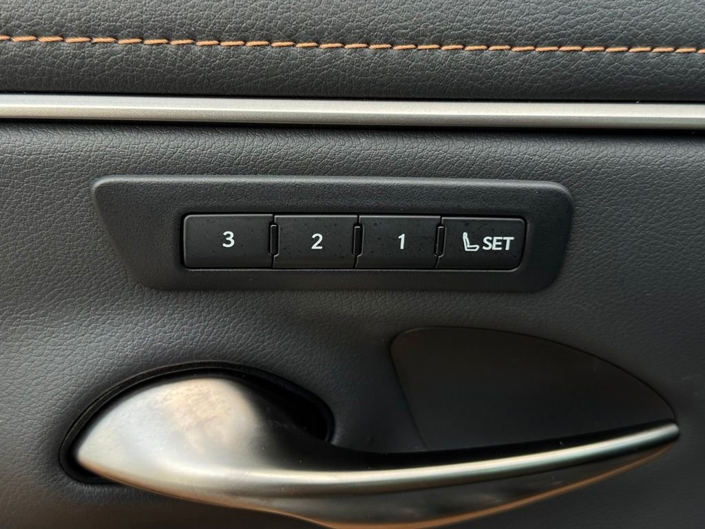 Certified 2024 Lexus ES 250 w/ Premium Package AWD/4WD image 32