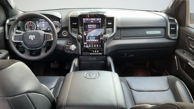 Used 2025 RAM 1500 Laramie w/ Sport Appearance Package AWD/4WD image 9