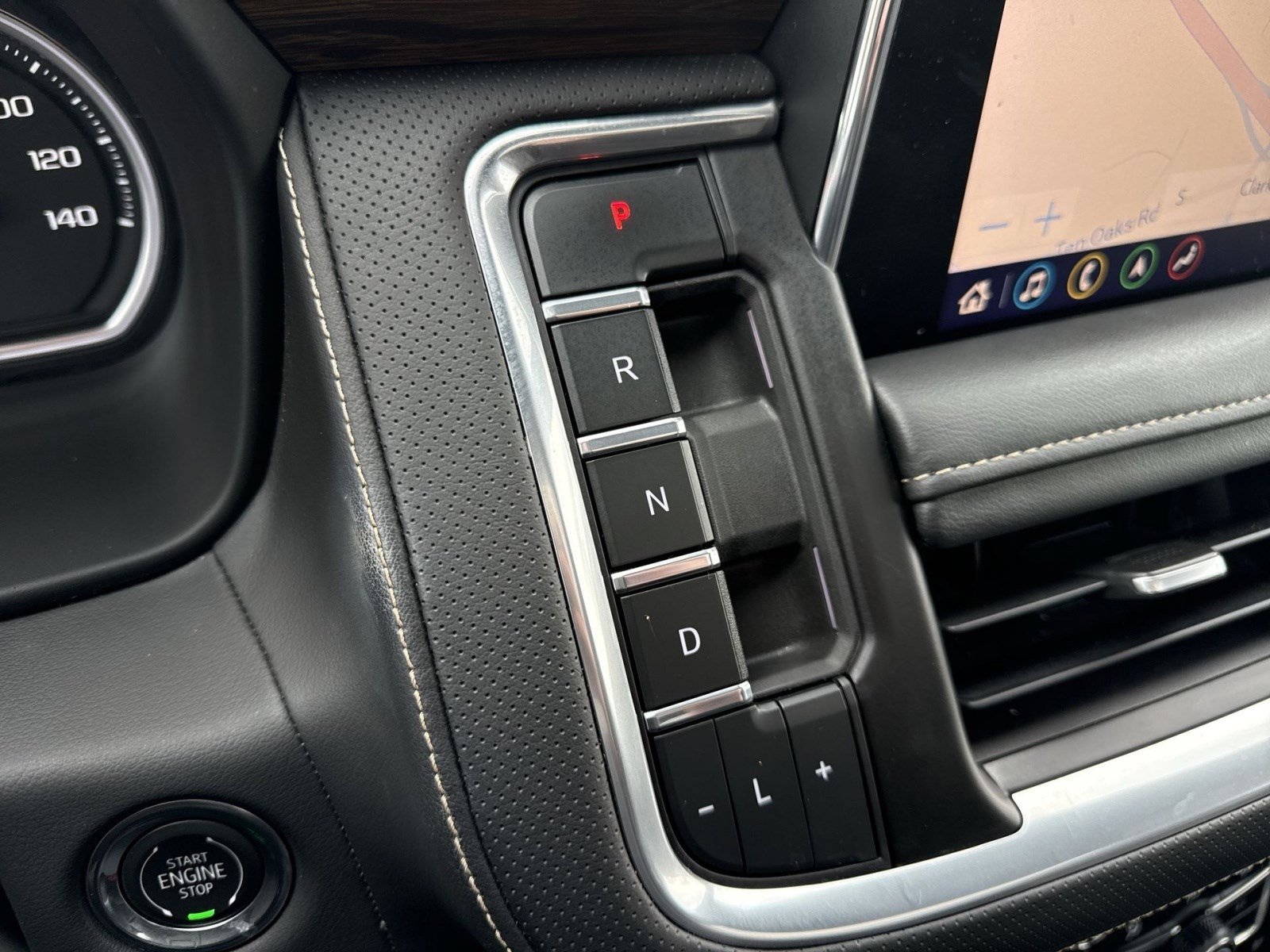 Used 2021 Chevrolet Suburban Premier w/ Premium Package image 22