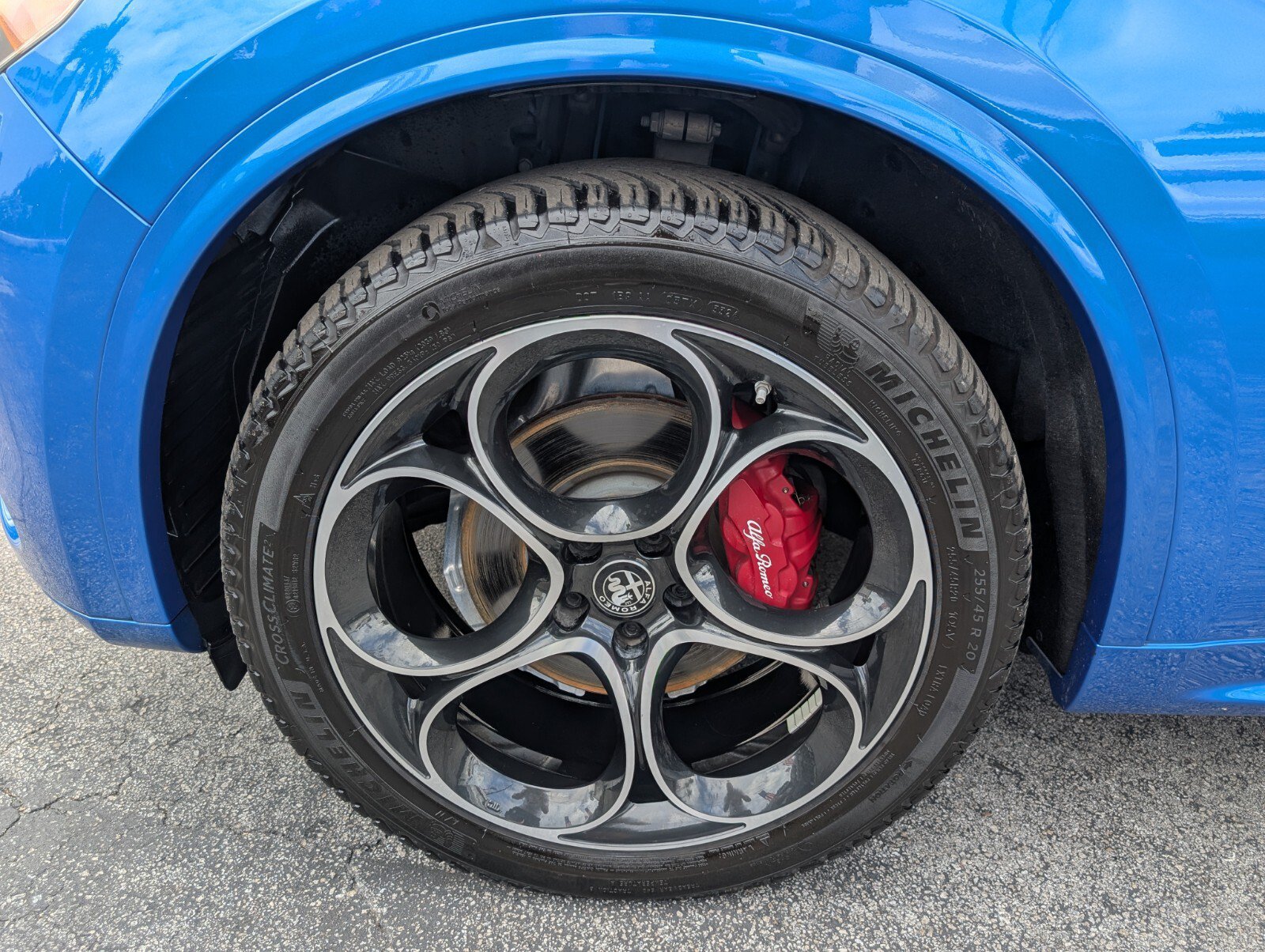 Used 2022 Alfa Romeo Stelvio Veloce AWD/4WD image 19
