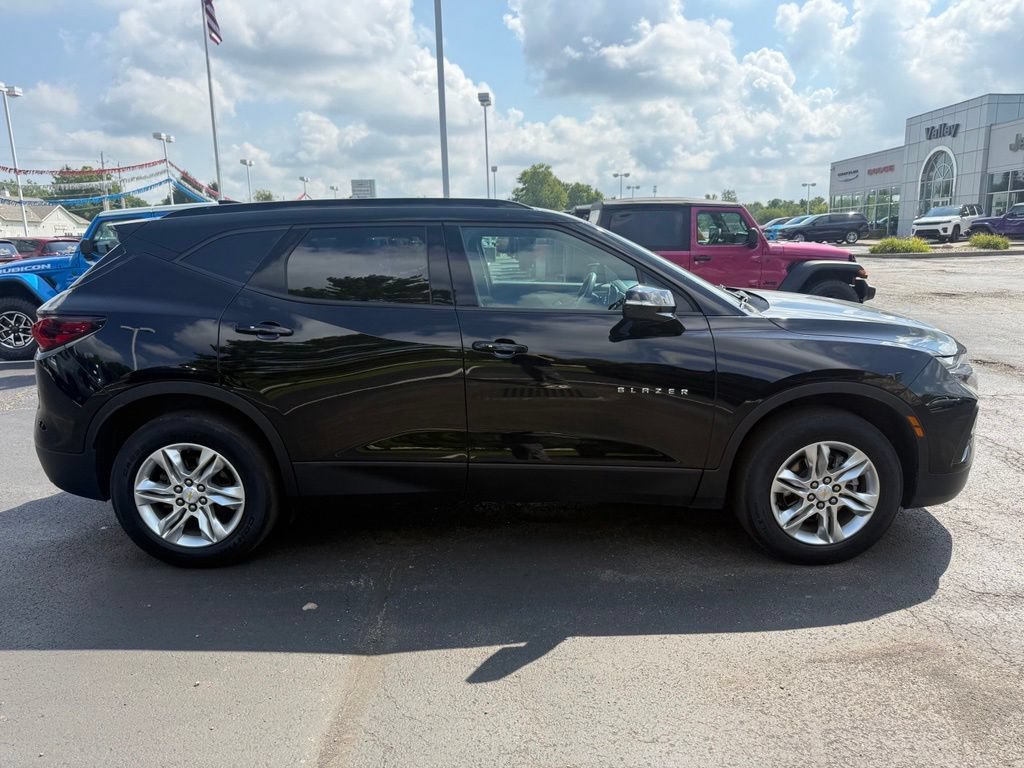 Used 2022 Chevrolet Blazer LT AWD/4WD image 2