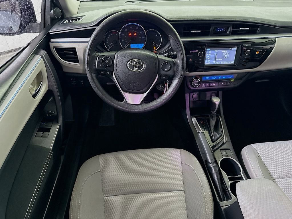 Used 2015 Toyota Corolla LE FWD image 19